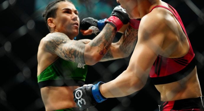 Jéssica Bate-Estaca é nocauteada no primeiro round no UFC 288