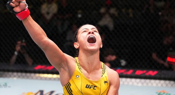 Natália Silva dá show, nocauteia no primeiro round e amplia invencibilidade no UFC