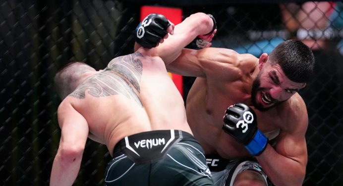 Em luta parelha, Amir Albazi vence Kai Kara-France no main event do UFC Vegas 74