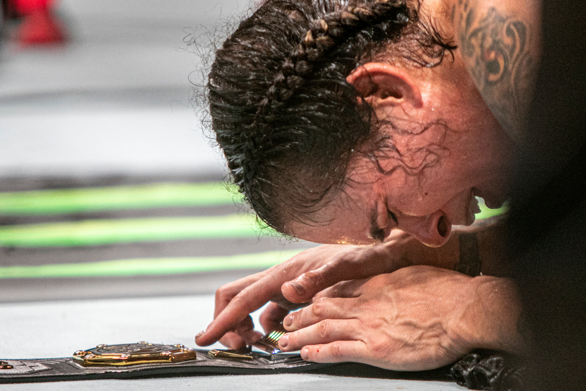 Amanda Nunes chora ao se aposentar no UFC 289