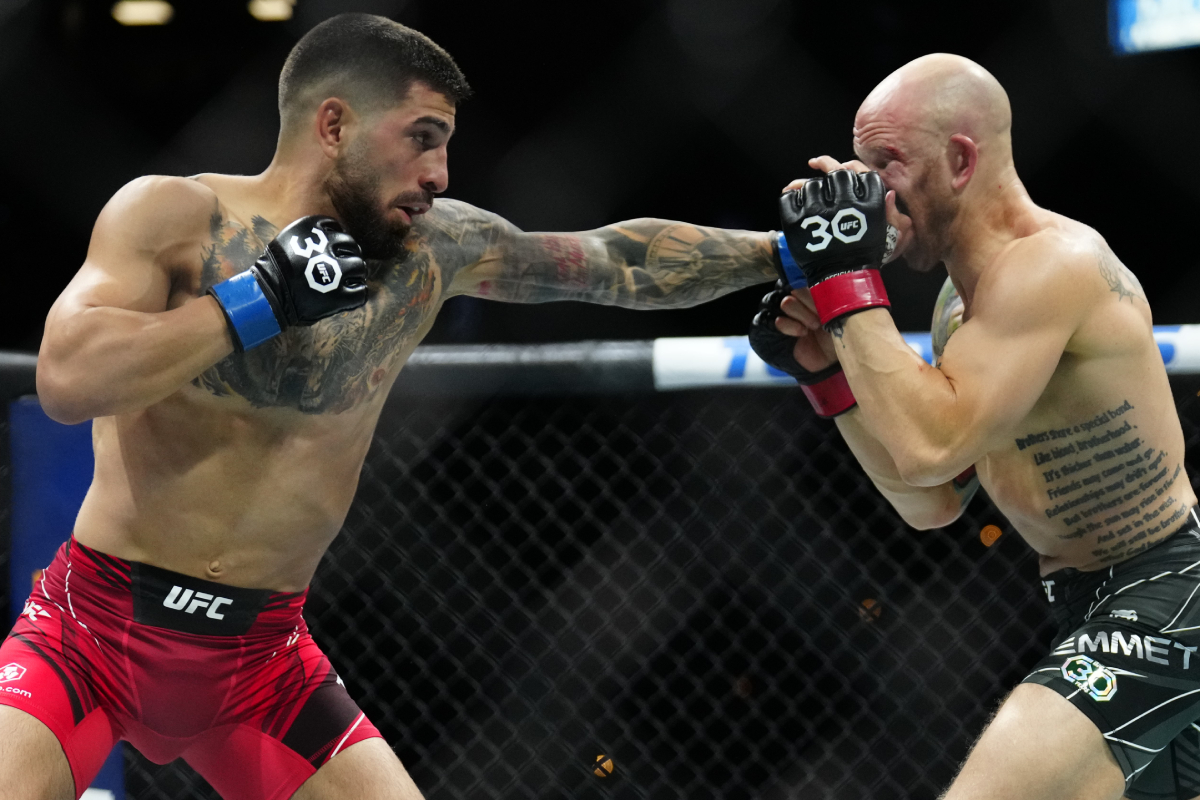 Ilia Topuria venceu Josh Emmett na luta principal do UFC Jacksonville