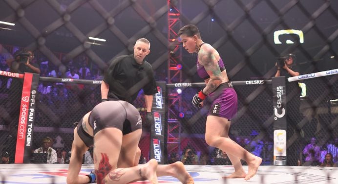 Larissa Pacheco aplica nocaute relâmpago e avança para o ‘mata-mata’ do GP da PFL