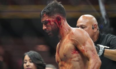 Yair Rodriguez deixa o octógono após ser derrotado por Alexander Volkanovski no UFC 290.