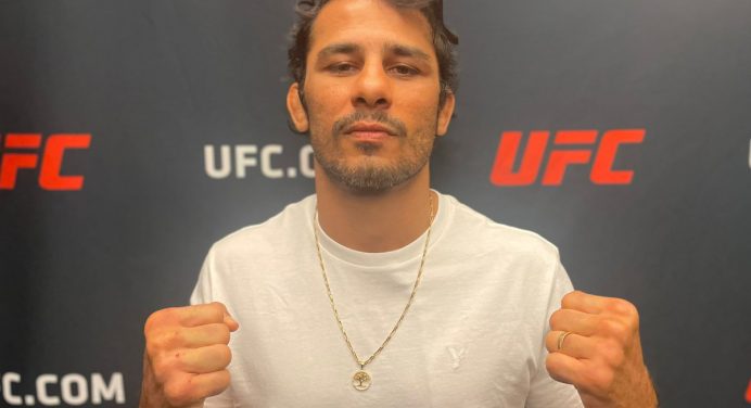 Campeão dos moscas, Pantoja promete ‘show’ no UFC 296 e avisa: “Não é a hora dele”