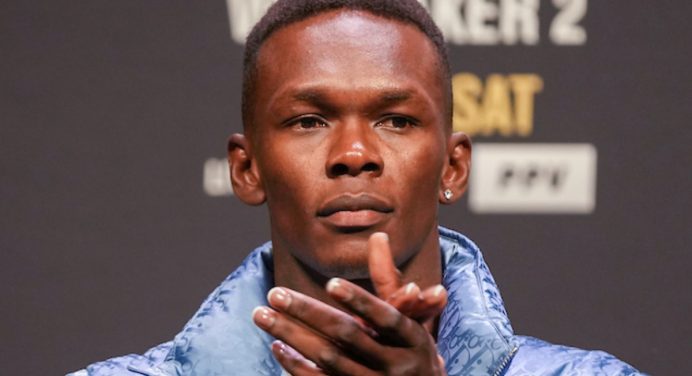 Adesanya se irrita com Du Plessis e convoca Strickland para disputa de título no UFC 293