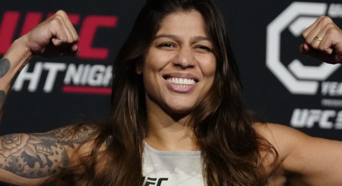Mayra Sheetara promete conquista de cinturão para o Brasil no UFC 297: “Vou dar show”
