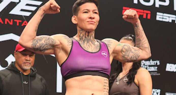 Rival de Larissa Pacheco na semifinal do GP da PFL falha na balança; luta segue no card