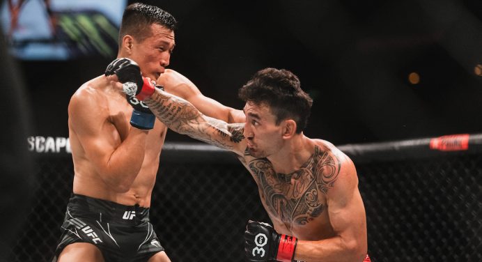 Max Holloway e Zumbi Coreano recebem bônus de R$ 243 mil pela ‘Luta da Noite’ no UFC Singapura