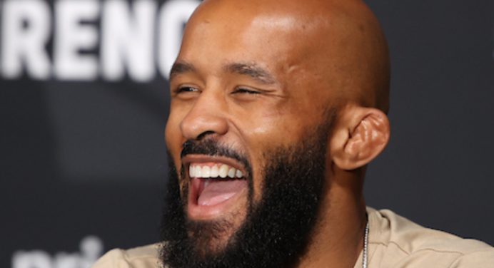 Acima de Spider e GSP! Demetrious se coloca em segundo lugar na lista de ‘GOATS’ do MMA