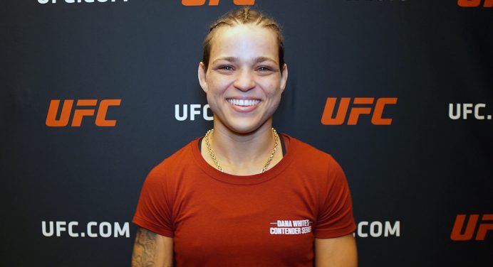 Contratada pelo UFC, Eduarda Ronda relembra início nas artes marciais: “Larguei a faculdade”