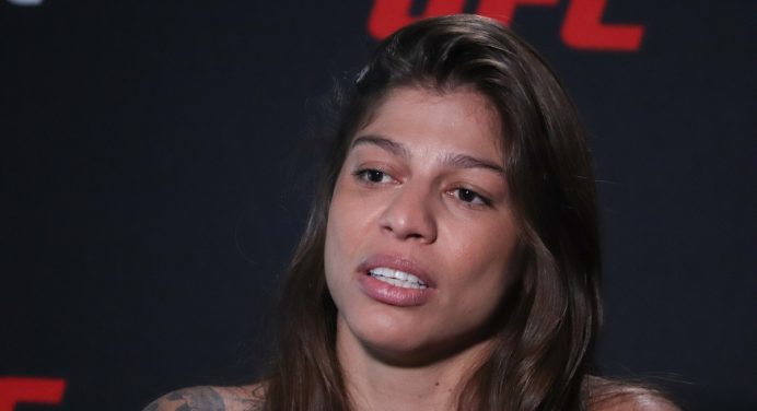 Para além do cinturão! Sheetara revela sonho de abrir projeto social caso vença no UFC 297