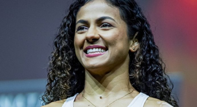 Natália Silva se aproxima do top-5 dos moscas e estreia no ranking peso-por-peso do UFC