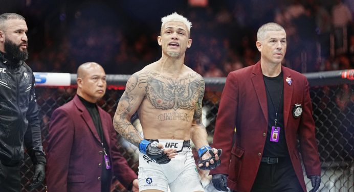 Lambança! Árbitro erra e luta de Daniel Miojo no UFC termina sem resultado