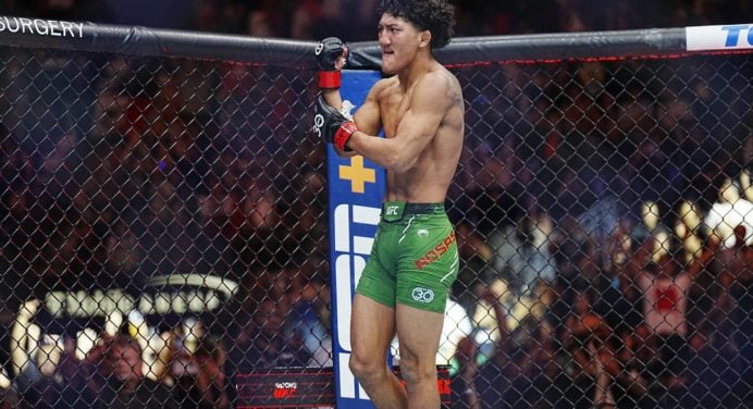 Raul Rosas Jr fatura R$ 250 mil e lidera lista de bônus no Noche UFC