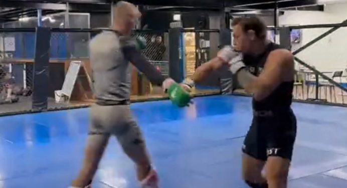 McGregor compartilha registro de treino com sensação do UFC; veja