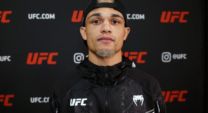 Daniel Miojo revela pedido de desculpas do árbitro e pede por luta no UFC Brasil