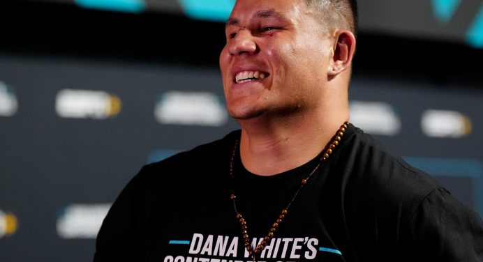 “Efeito Poatan”! Kickboxer brasileiro nocauteia no Contender Series e assina com o UFC