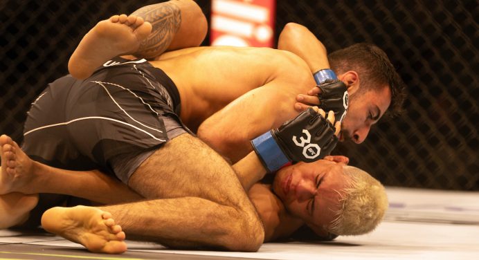 Brasileiro estreia no peso-galo do UFC com derrota no primeiro round