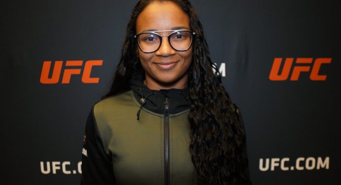 Ravena Kenoudy destaca empolgação com estreia no UFC: “Copa do Mundo do MMA”