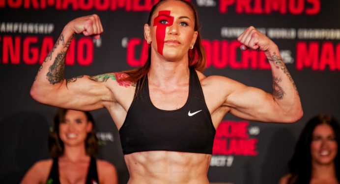 Insatisfeita, Cyborg se compara a outros campeões do Bellator e reclama de inatividade