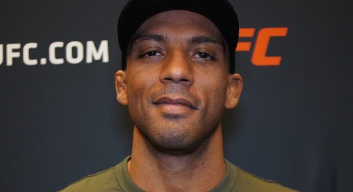 Edson Barboza afasta possibilidade de aposentadoria: “Amo o que faço”