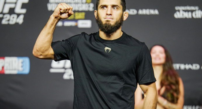 E Charles do Bronxs? Makhachev revela adversário ideal no UFC