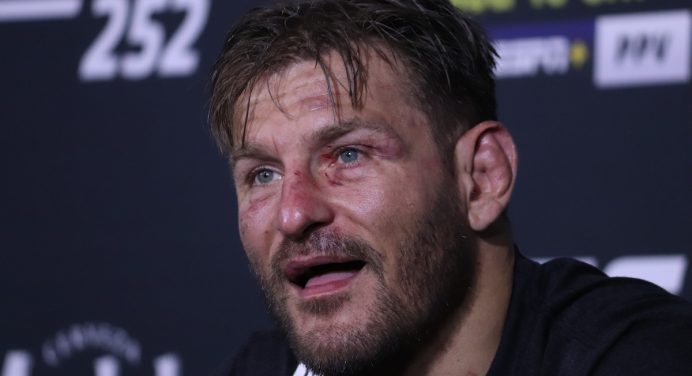 Stipe Miocic lamenta luta cancelada com Jon Jones no UFC 295: “Chute no saco”