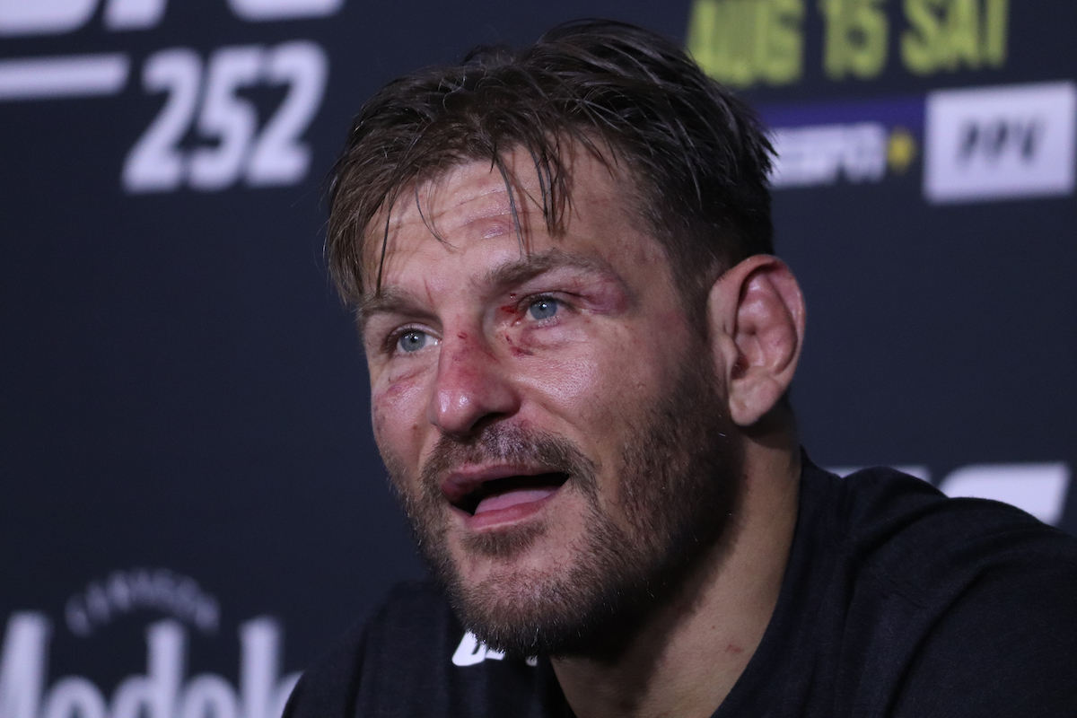 Stipe Miocic conversa com a imprensa após o UFC 252