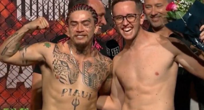 Whindersson Nunes presenteia adversário no boxe com flores em encarada