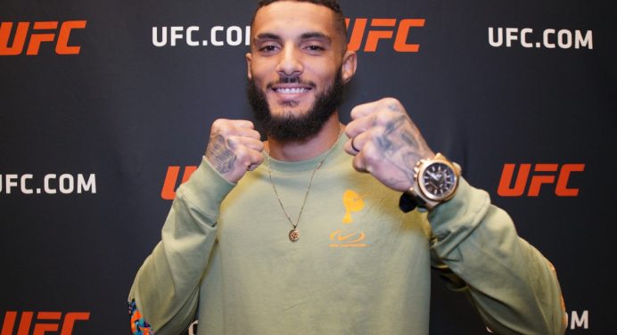 Lucas Alexander mira nocaute para garantir renovação contratual no UFC