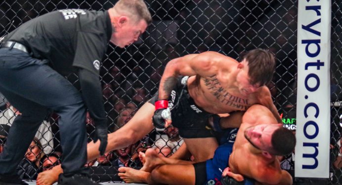 Diego Lopes impressiona Donald Trump ao nocautear rival no 1º round do UFC 295