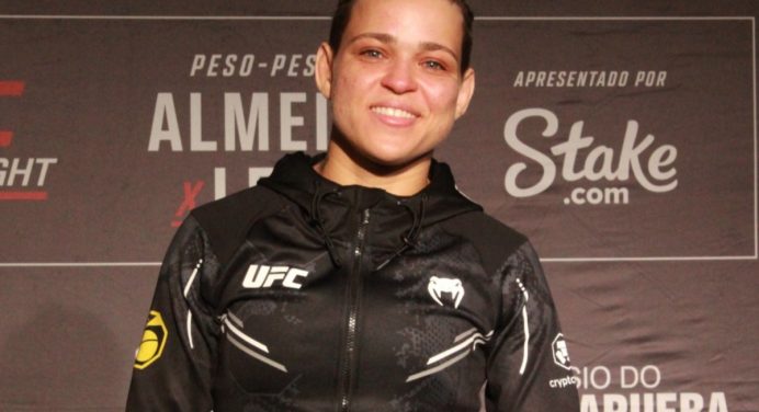 Após estreia de gala no UFC, Eduarda Ronda mira status de campeã dupla: “Sou diferente”