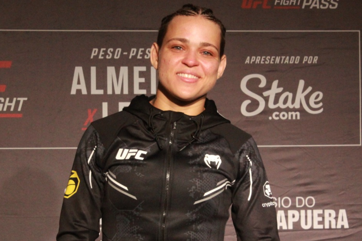 Após estreia de gala no UFC, Eduarda Ronda mira status de campeã dupla: “Sou diferente”