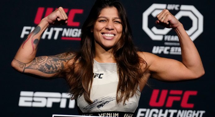 De volta ao peso-mosca, Mayra Sheetara encara Jasmine Jasudavicius no UFC Arábia Saudita