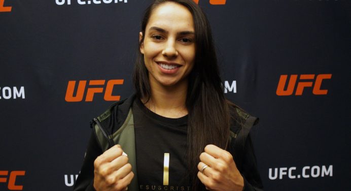 Ariane Lipski aprova experiência no OnlyFans: “Aconselho mais atletas a fazerem”