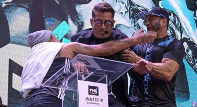 Confusão! Popó quase agride Bambam em coletiva do Fight Music Show; veja