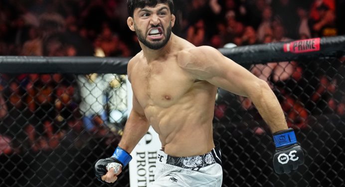 Tsarukyan nocauteia Dariush de forma fulminante na luta principal do UFC Austin