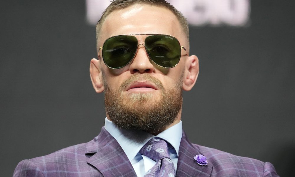 Conor McGregor é ex-campeão do peso-pena e do peso-leve do UFC