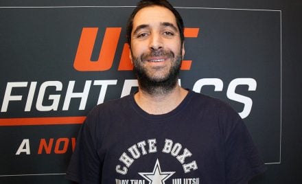 Diego Lima posa para foto após dar entrevista para a Ag Fight em Las Vegas