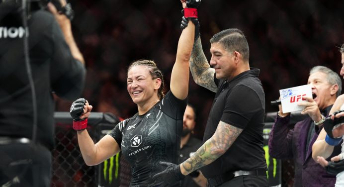 Ex-campeã do UFC, Miesha Tate domina rival e finaliza em retorno ao peso-galo