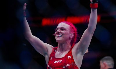Gillian Robertson celebra sua vitória sobre Polyana Viana no UFC 297.