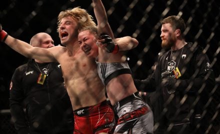 Paddy Pimblett e Molly McCann comemoram suas vitórias no UFC Londres.