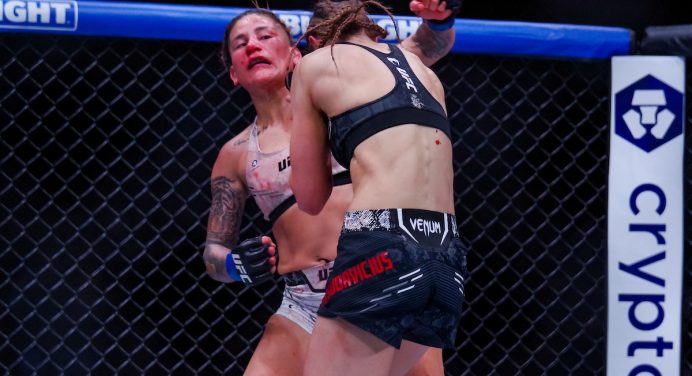 Atropelo! Priscila Pedrita é dominada e finalizada por canadense no UFC 297