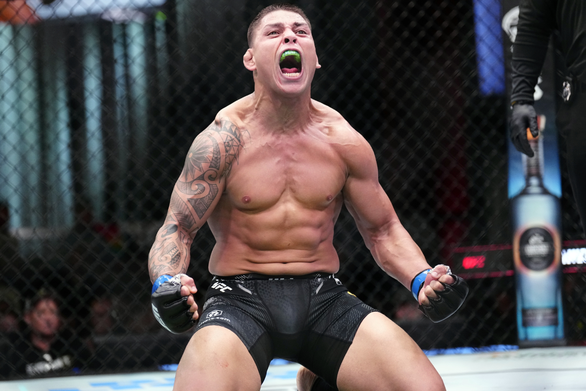 Brunno Hulk nocauteou Phil Hawes no UFC