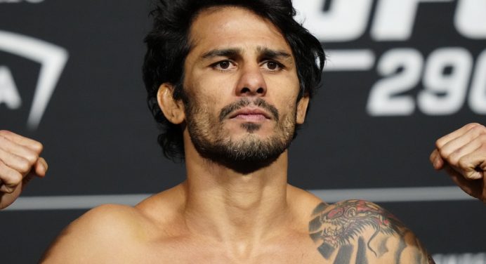 Alexandre Pantoja elege duelo com Demetrious Johnson como luta dos sonhos: “Ele é o GOAT”