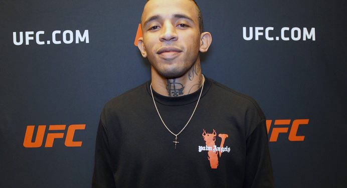 Cartão de visita! Carlos Prates mira repetir estreia impactante de Spider e Adesanya no UFC