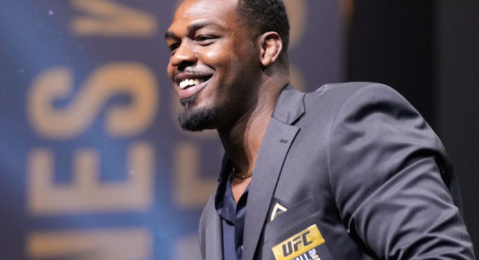 Jon Jones explica interesse por duelo com Poatan no UFC Casa Branca: “Blockbuster”