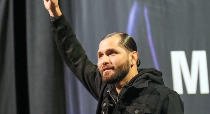 Ex-astro do UFC, Jorge Masvidal anuncia lançamento de livro de memórias