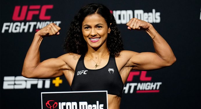 Natália Silva e Vivi Araújo confirmam duelo brasileiro no UFC Vegas