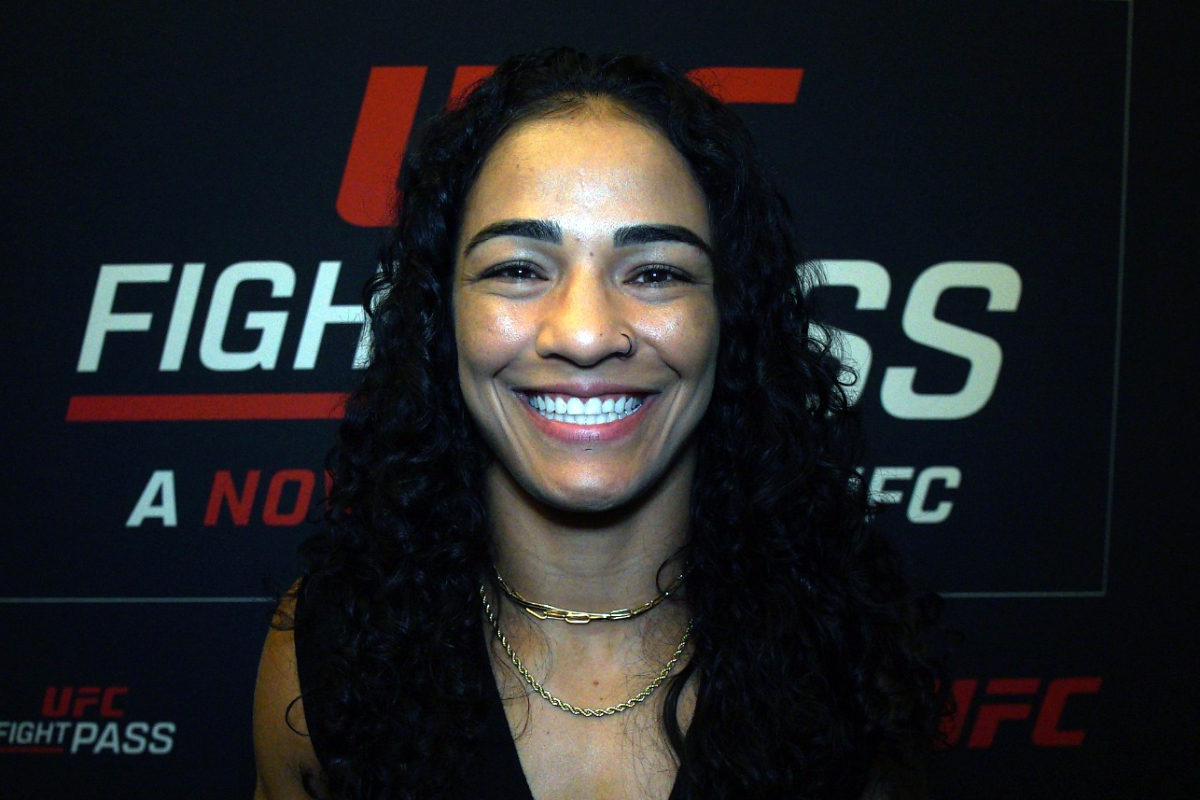 Viviane Araújo integra a elite do peso-mosca do UFC